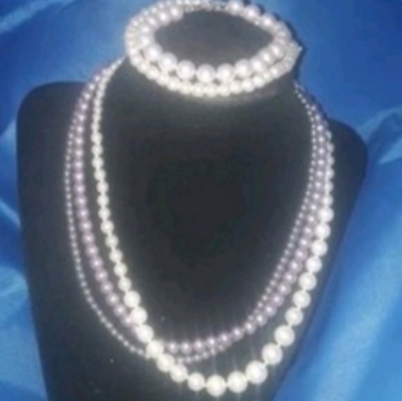 ** 11 Bracelets Value Bundle w/3 Necklaces Costume - Picture 4 of 8